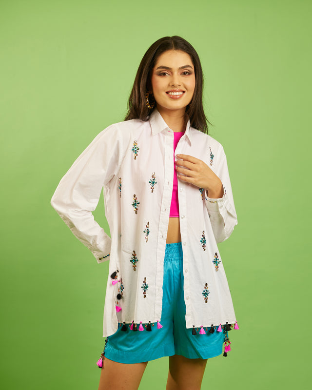 The Gemstone Set in White and a Turquoise