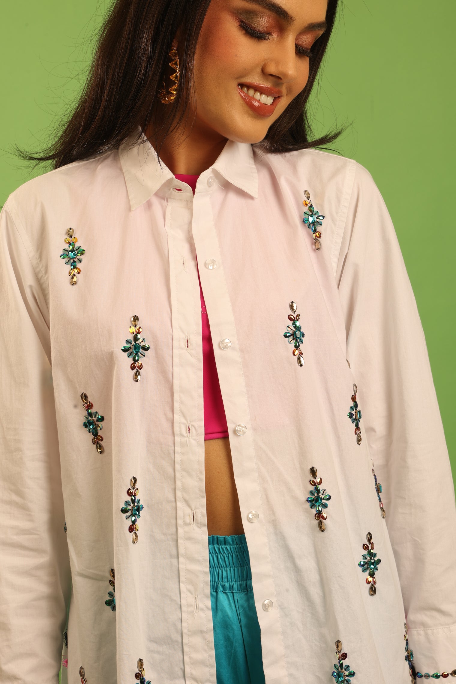 The Gemstone Set in White and a Turquoise