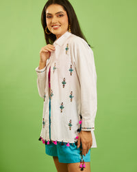 The Gemstone Set in White and a Turquoise